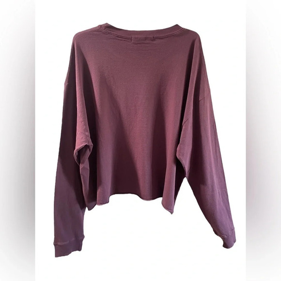 Daydreamer Aretha Franklin Queen Of Soul Long Sleeve Crop Graphic Tee Maroon NWT - Picture 6 of 6
